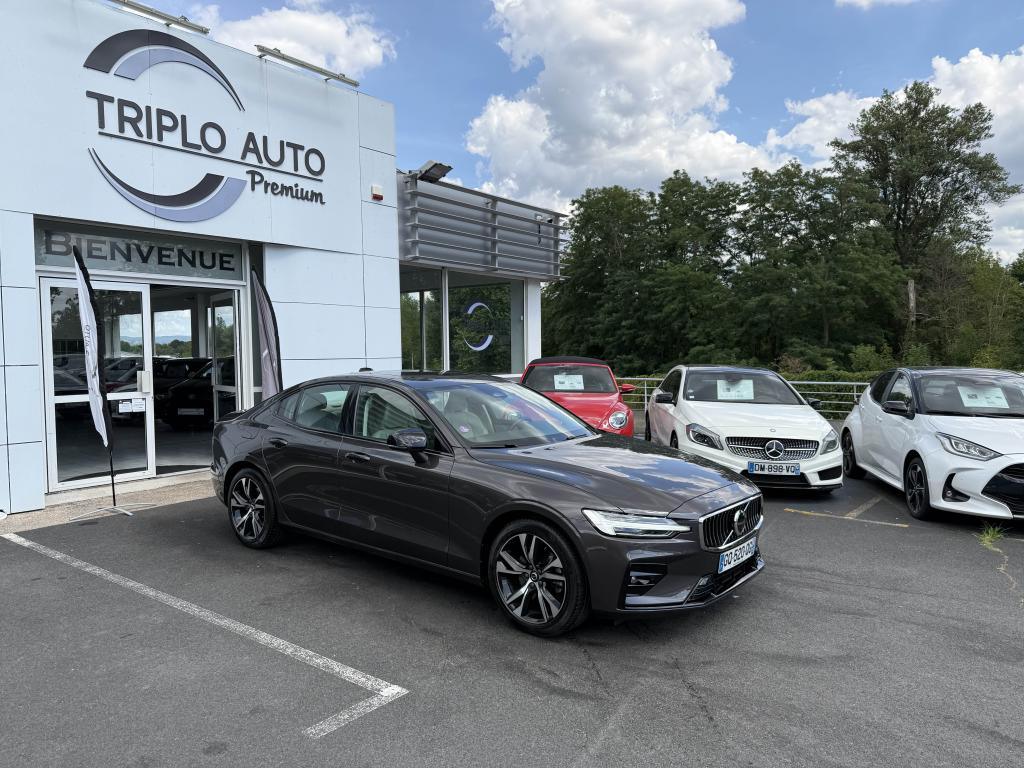 VOLVO S60 B4 Micro-Hybride Essence - 197 - BV DCT 7 BERLINE Plus Style Dark GPS + TOIT OUVRANT + CAMERA AR
