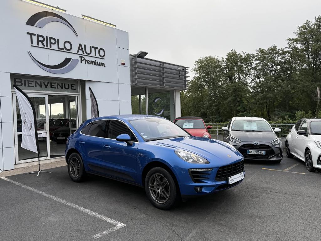 PORSCHE MACAN