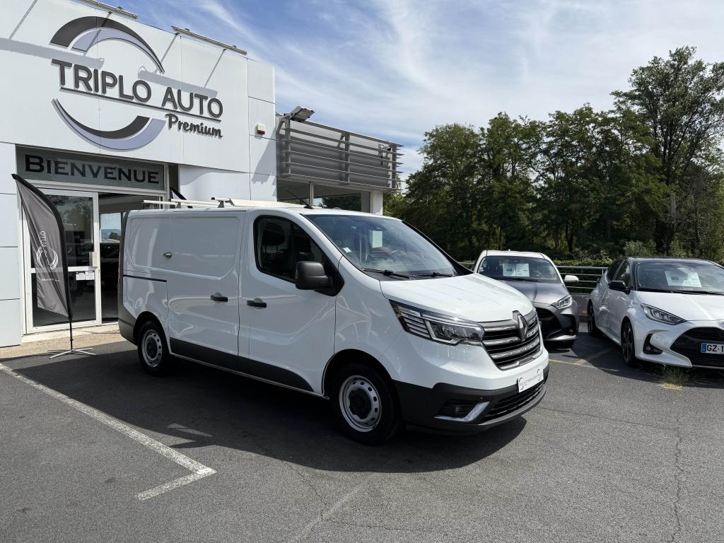 RENAULT TRAFIC