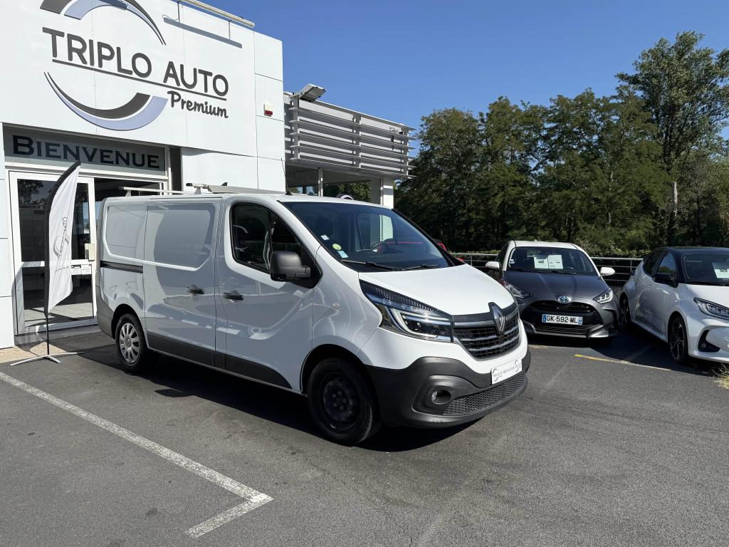 RENAULT TRAFIC