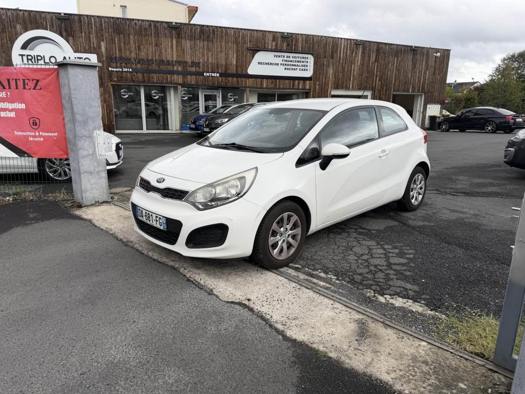 KIA RIO 1.2i - 85  Style + clim