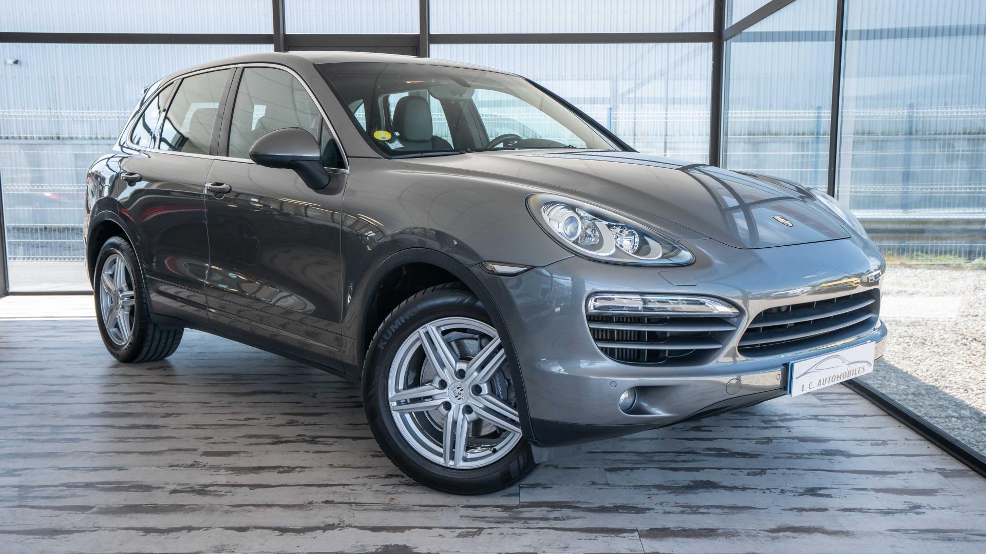 PORSCHE CAYENNE