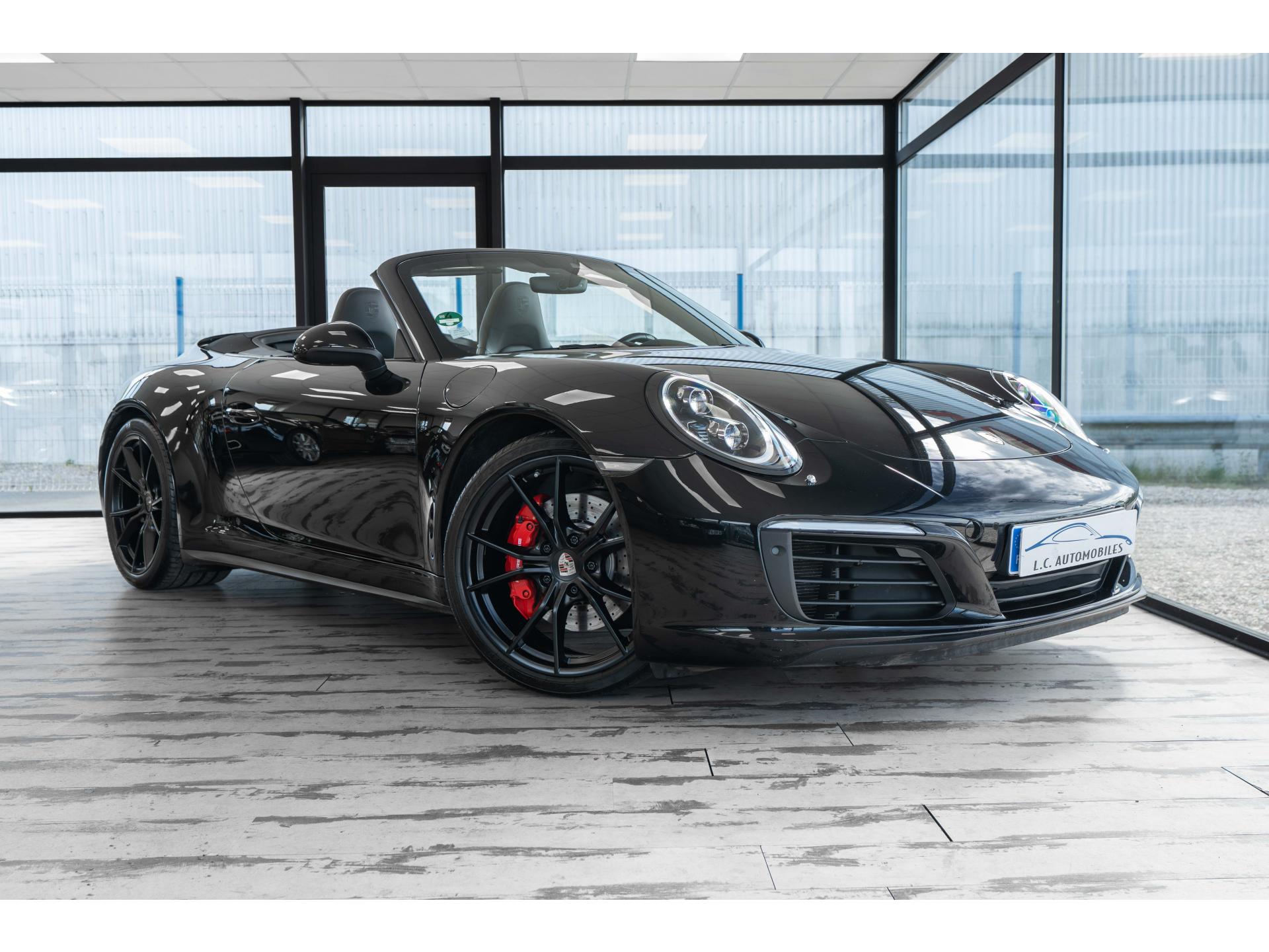 PORSCHE 911