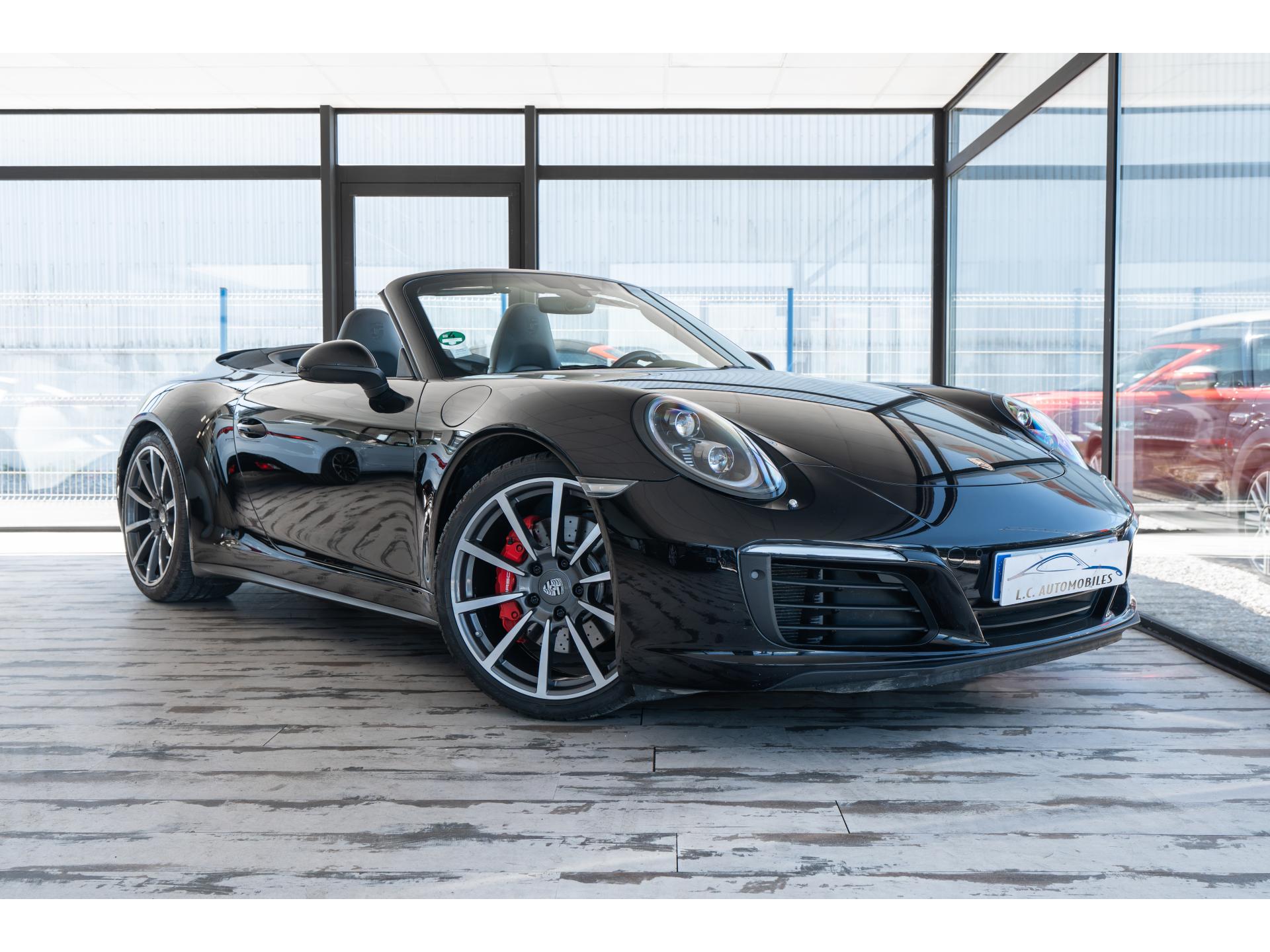 PORSCHE 911