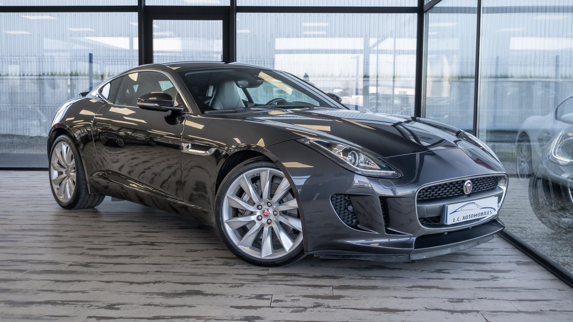 JAGUAR F.TYPE Coupé 3.0i V6 - Quickshift