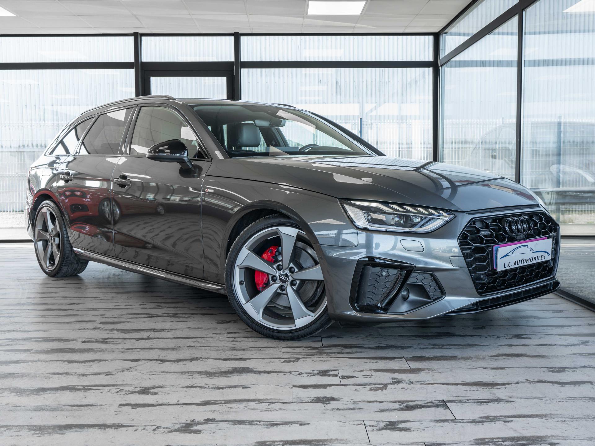 AUDI A4 AVANT Quattro 2.0 40 TDI - 204 S-tronic S line