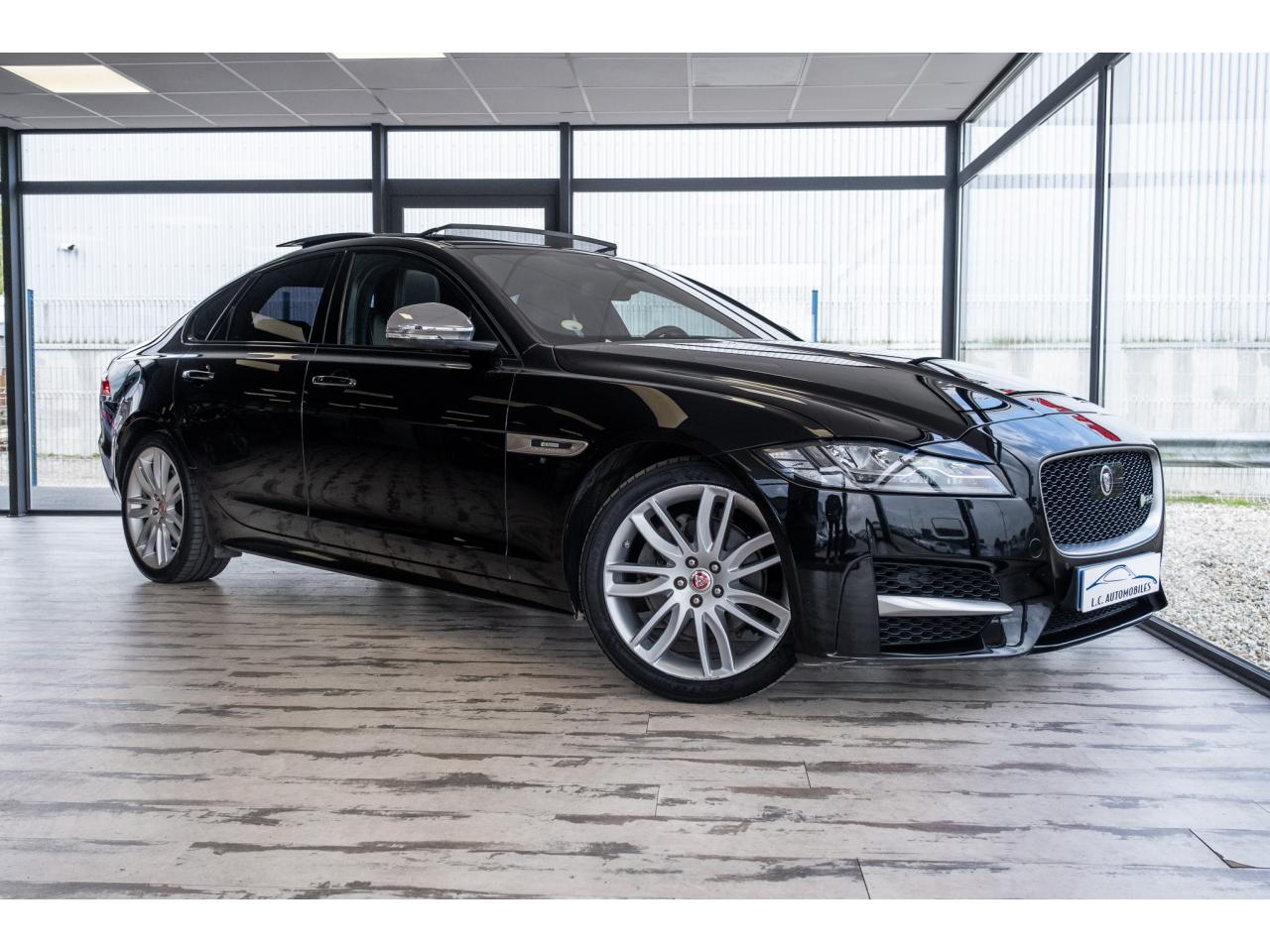 JAGUAR XF 2.0 D - 180 - Stop/Start  R-Sport Auto
