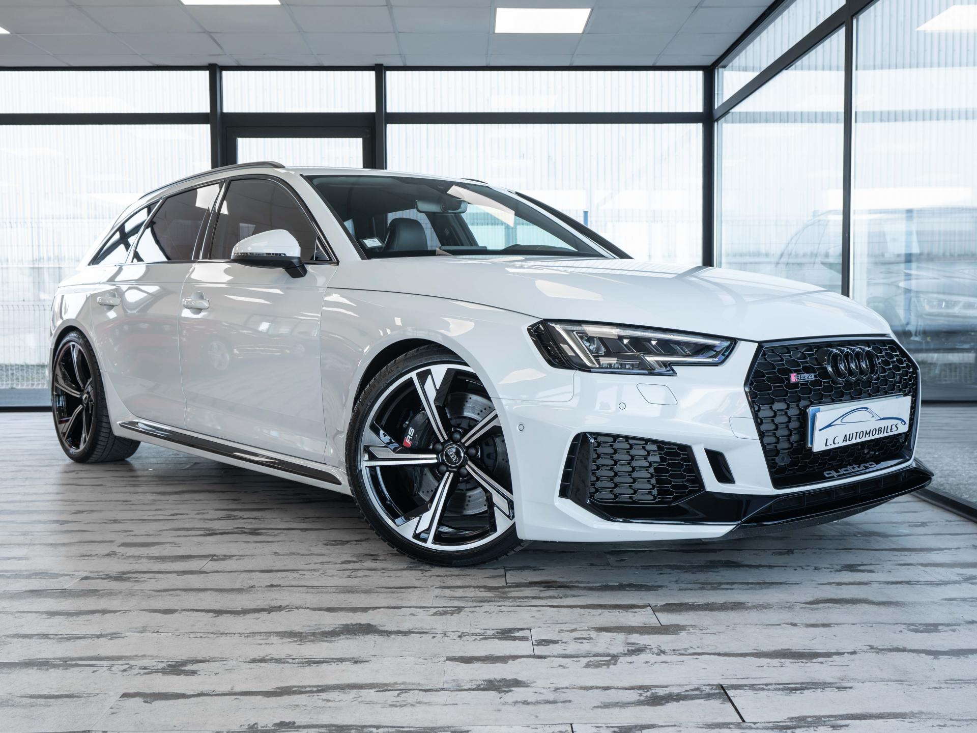 AUDI RS4 AVANT