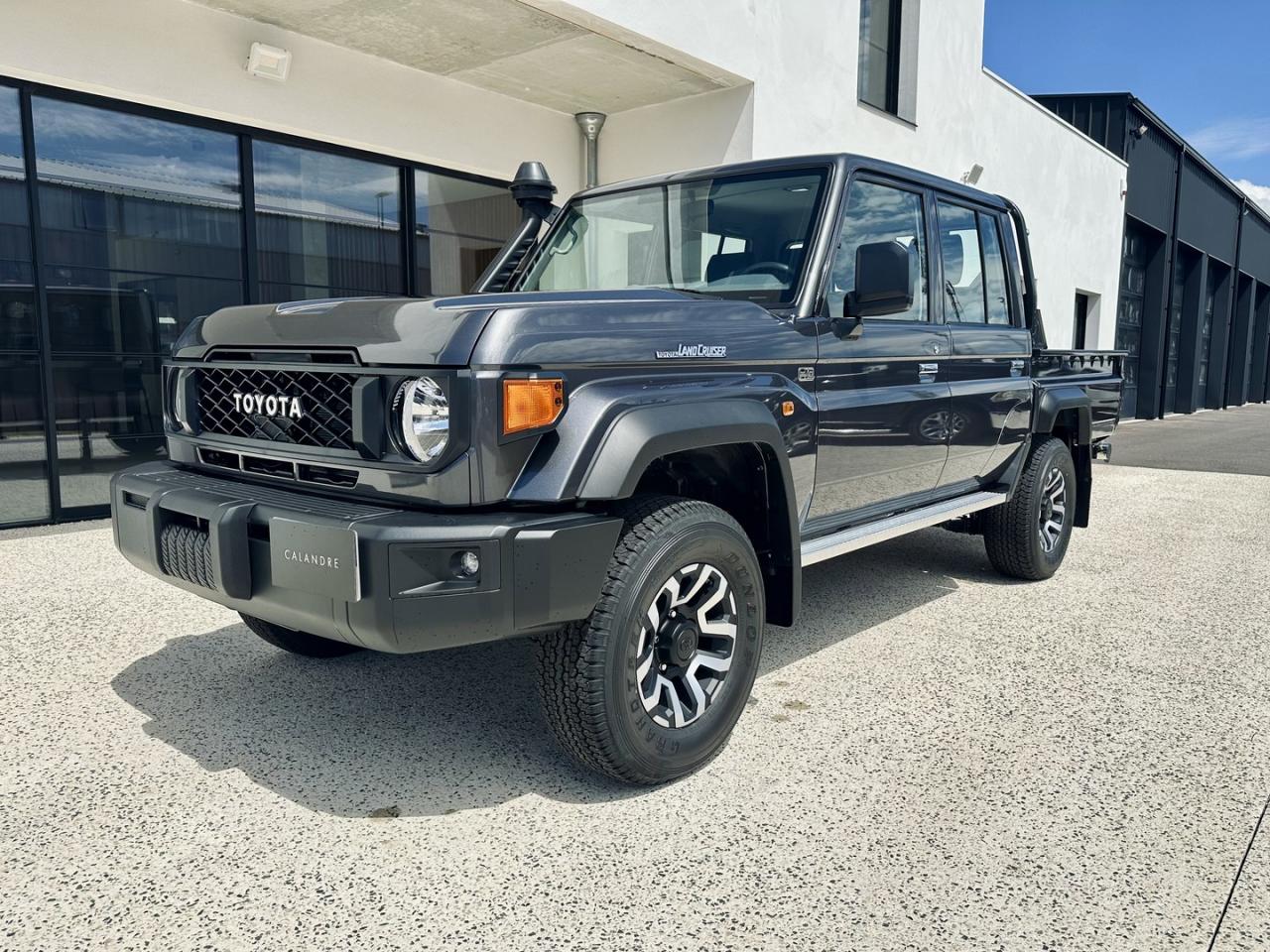 TOYOTA 