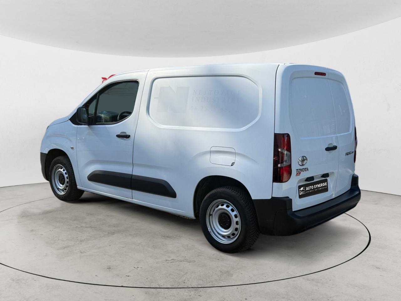 Thumbnail 3