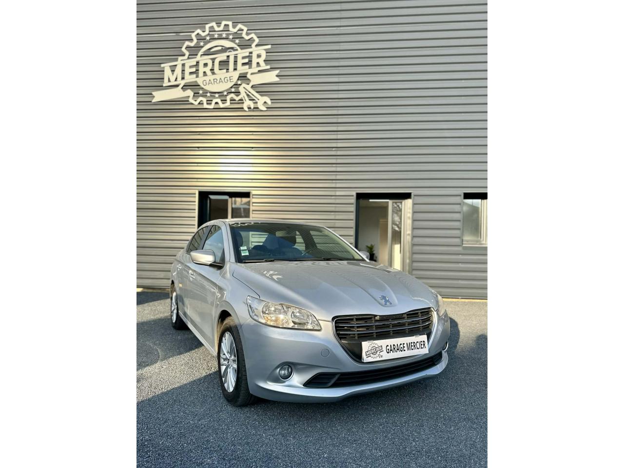 PEUGEOT 301