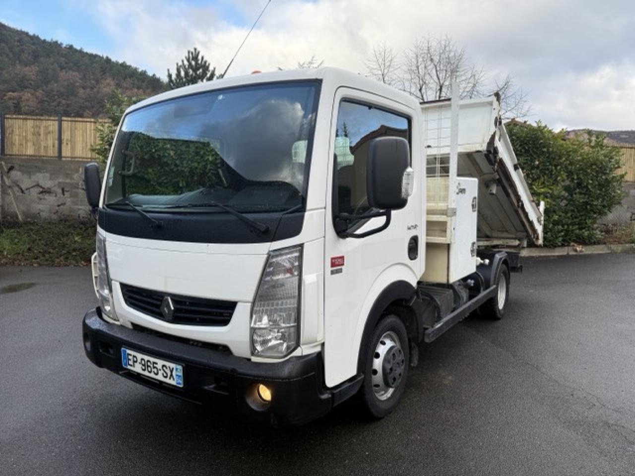 RENAULT TRUCKS MAXITY 2.5 DXi - 150 Bvm 28 Emp 2500  CHASSIS CABINE Châssis Cabine Emp 2500