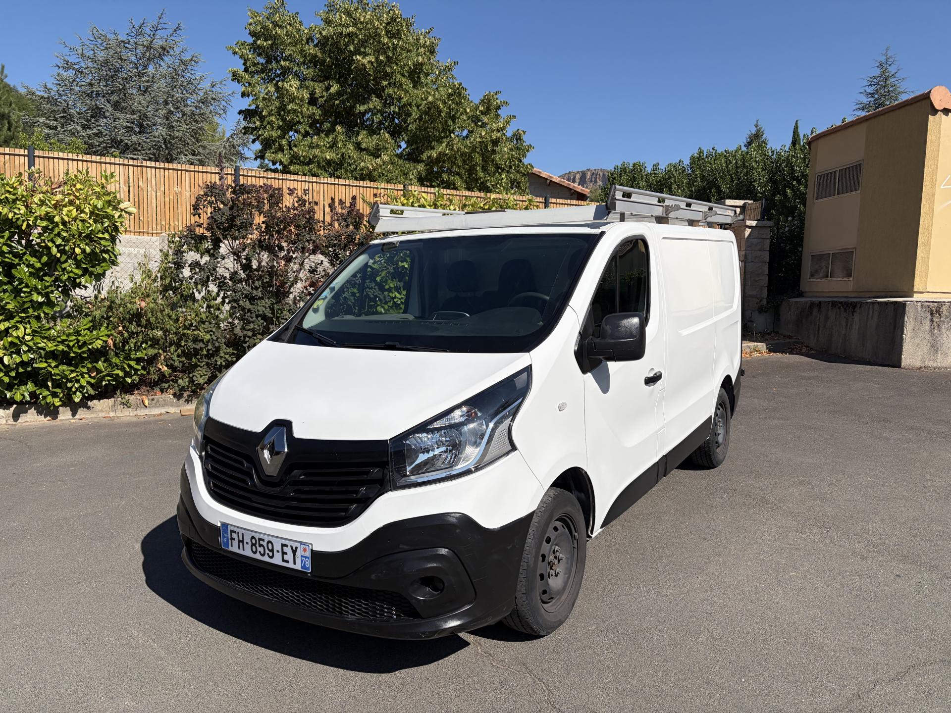 RENAULT TRAFIC