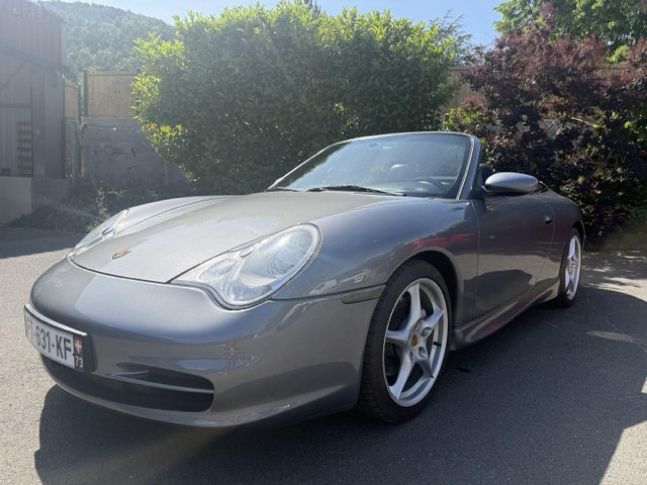 PORSCHE 911