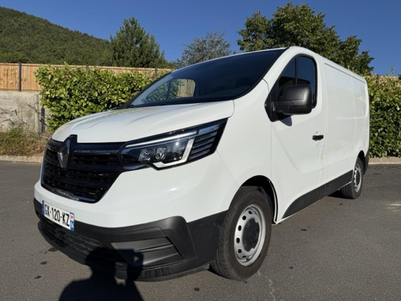 RENAULT TRAFIC