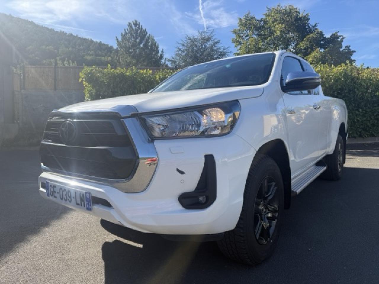 TOYOTA HILUX 2.4L D-4D 4x4 PICK UP X-TRA CABINE Légende PHASE 3