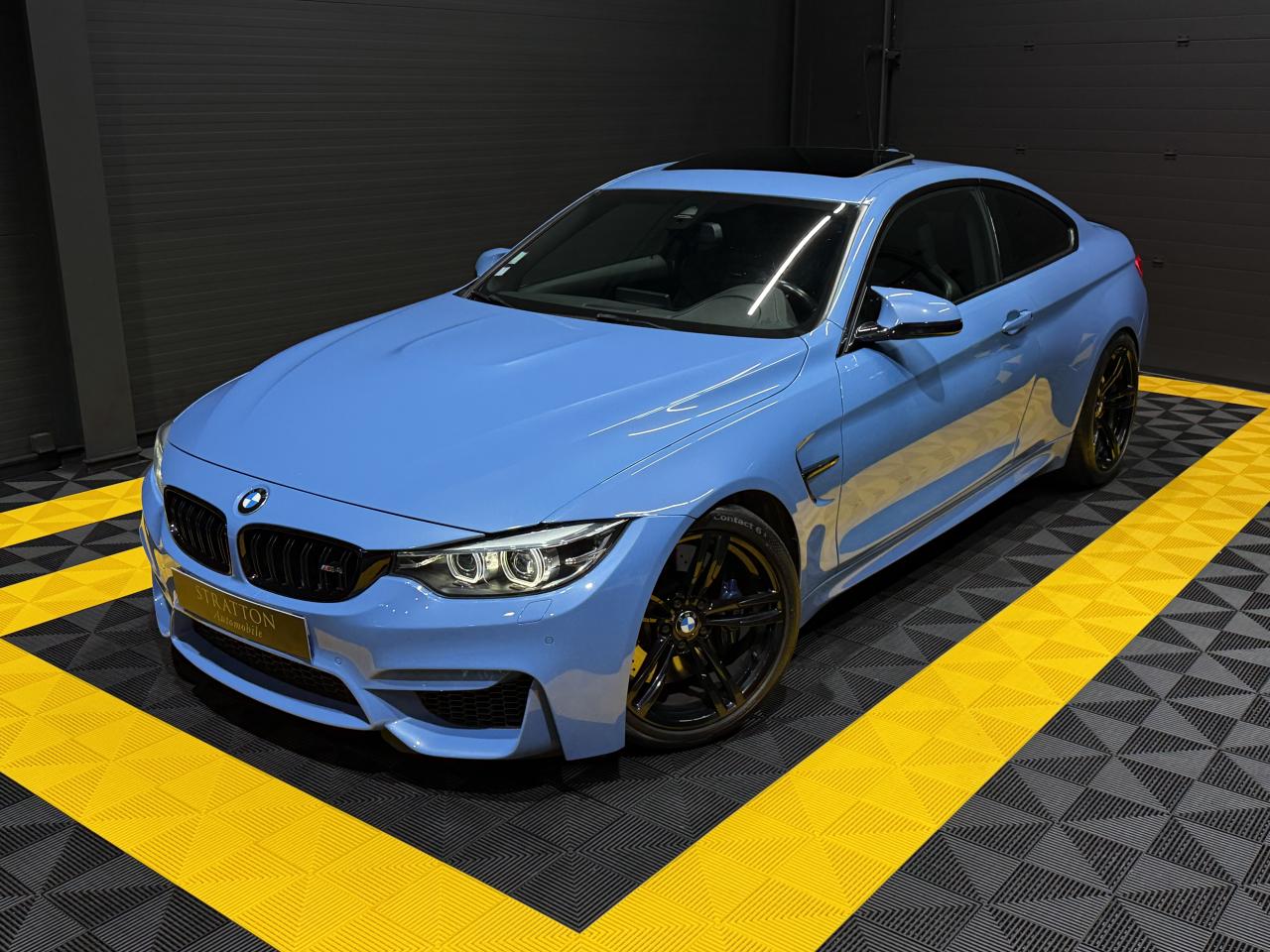 BMW M4 COUPE