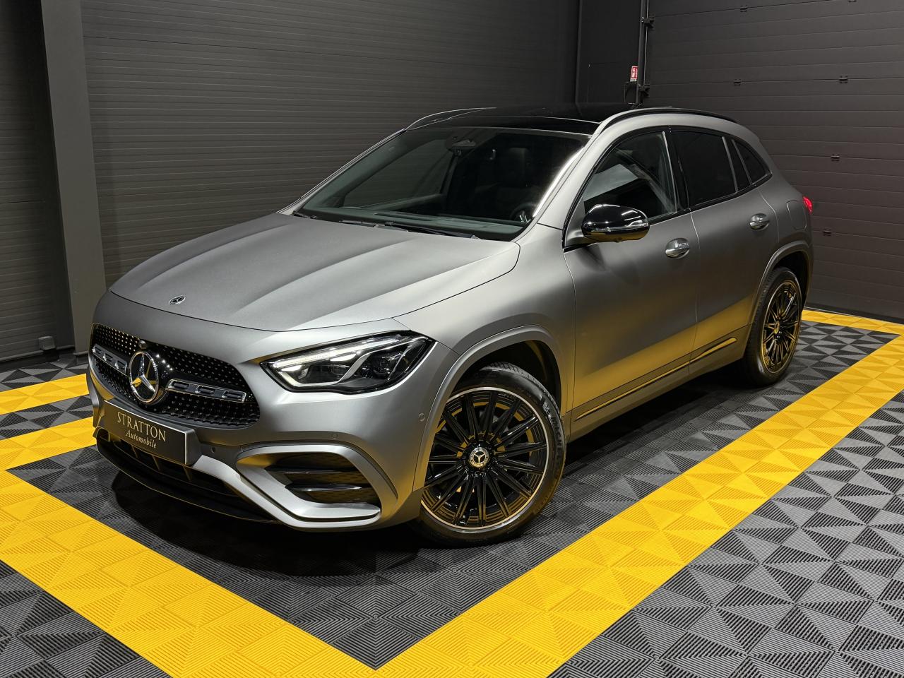 MERCEDES GLA