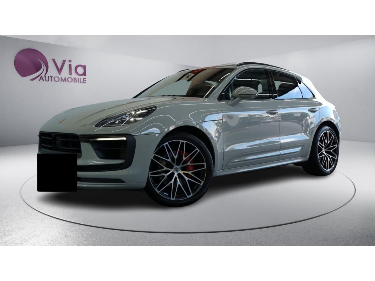 PORSCHE MACAN