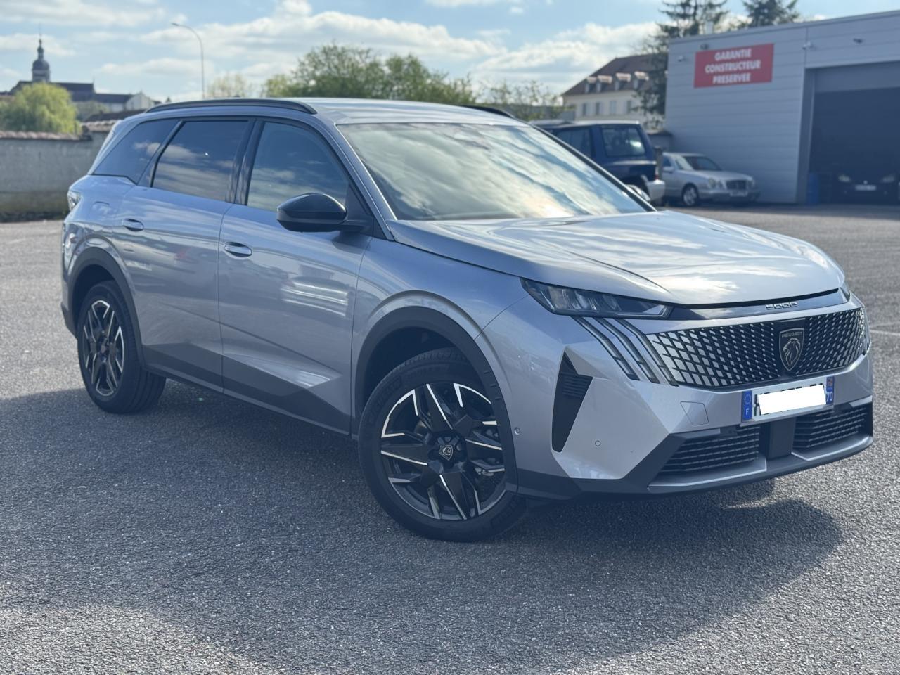 PEUGEOT 5008