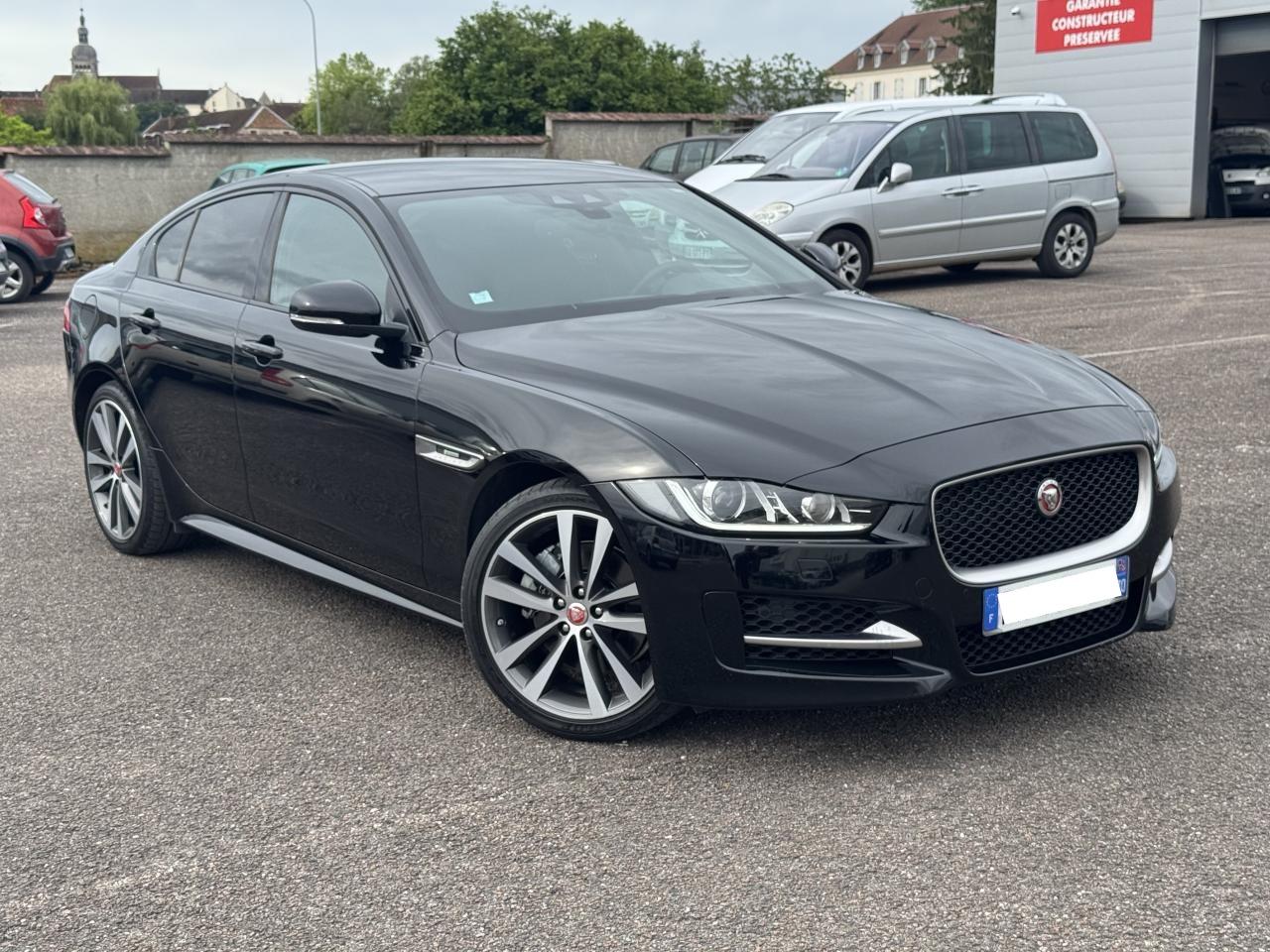 JAGUAR XE 2.0 D - 180 - BVA - AWD  BERLINE R-Sport PHASE 1