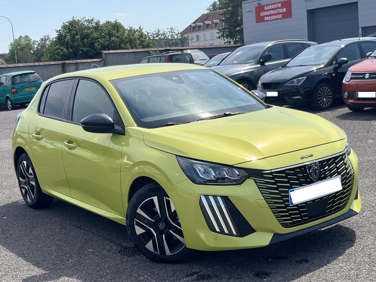 PEUGEOT 208