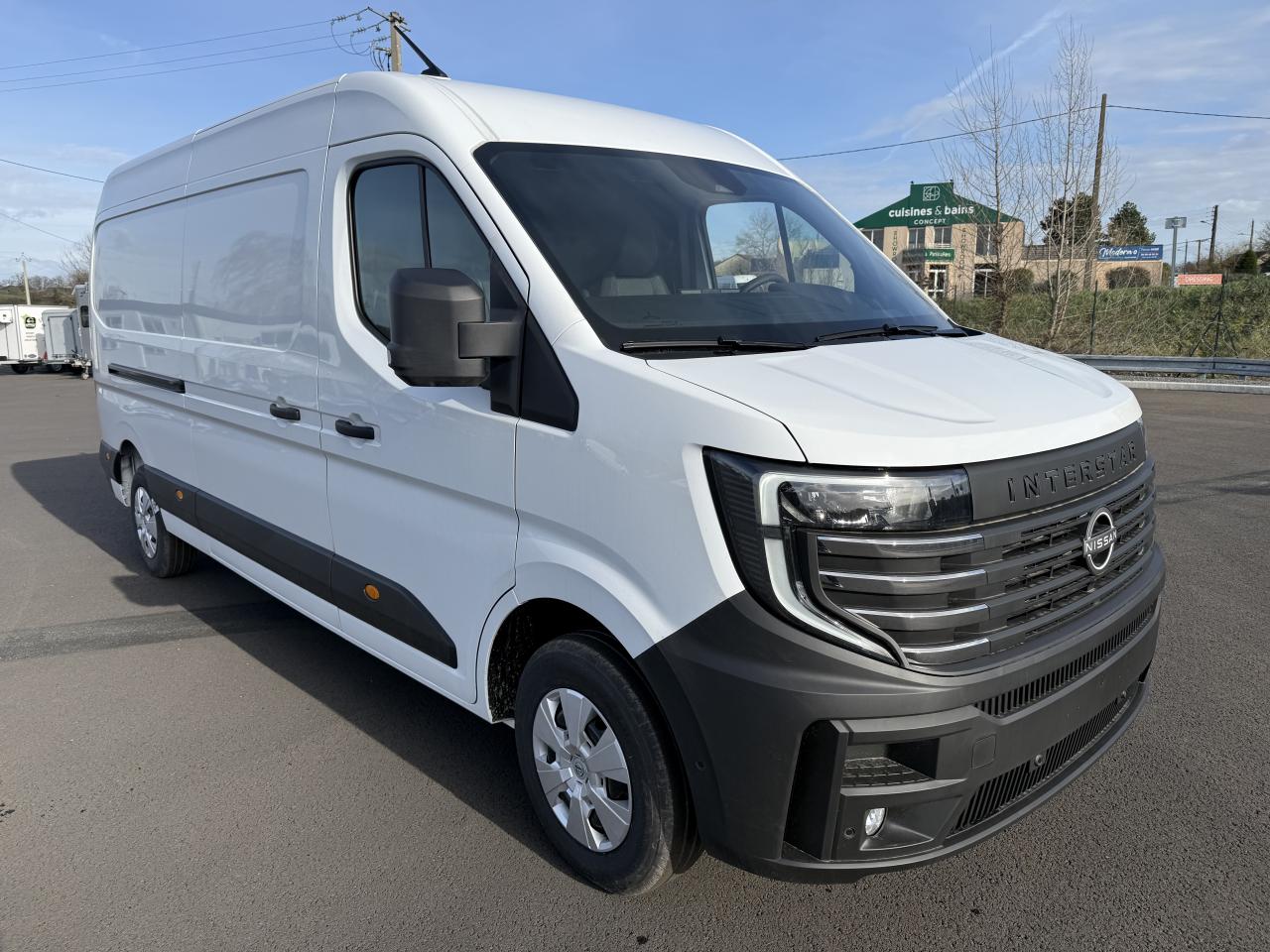 NISSAN INTERSTAR