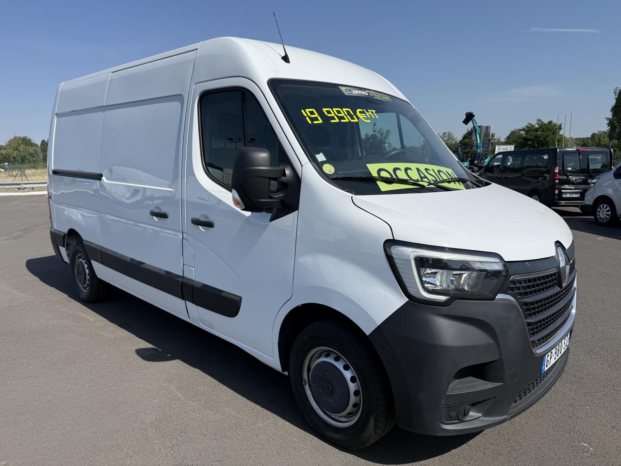 RENAULT MASTER Grand Confort F3500 L2H2 2.3 Blue dCi - 135 - Disponible rapidement