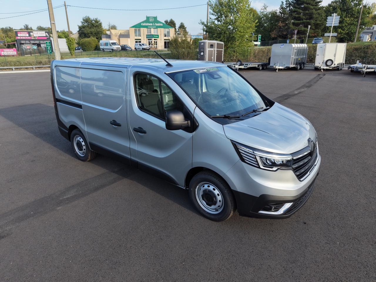 RENAULT TRAFIC