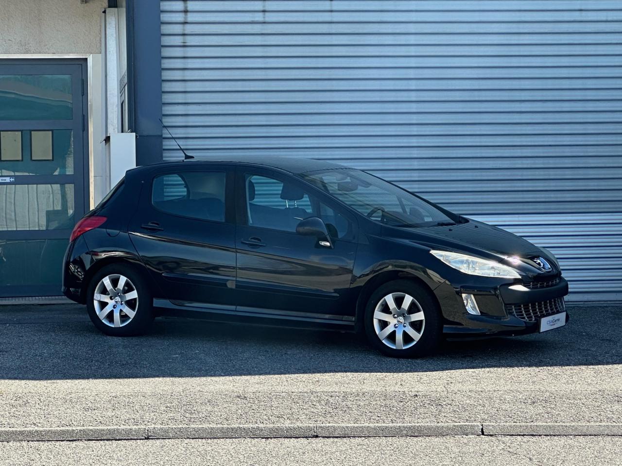 {marque}-{modele}-{version}