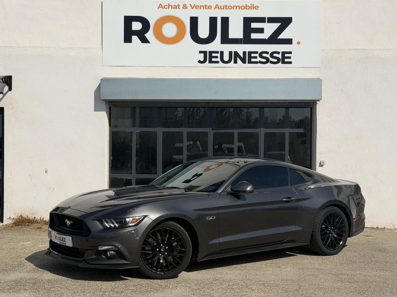 FORD MUSTANG