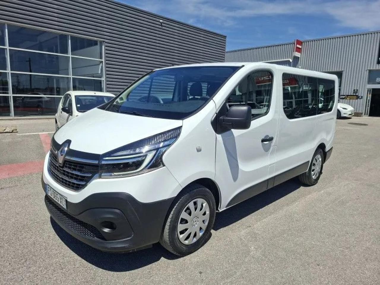 RENAULT TRAFIC III COMBI