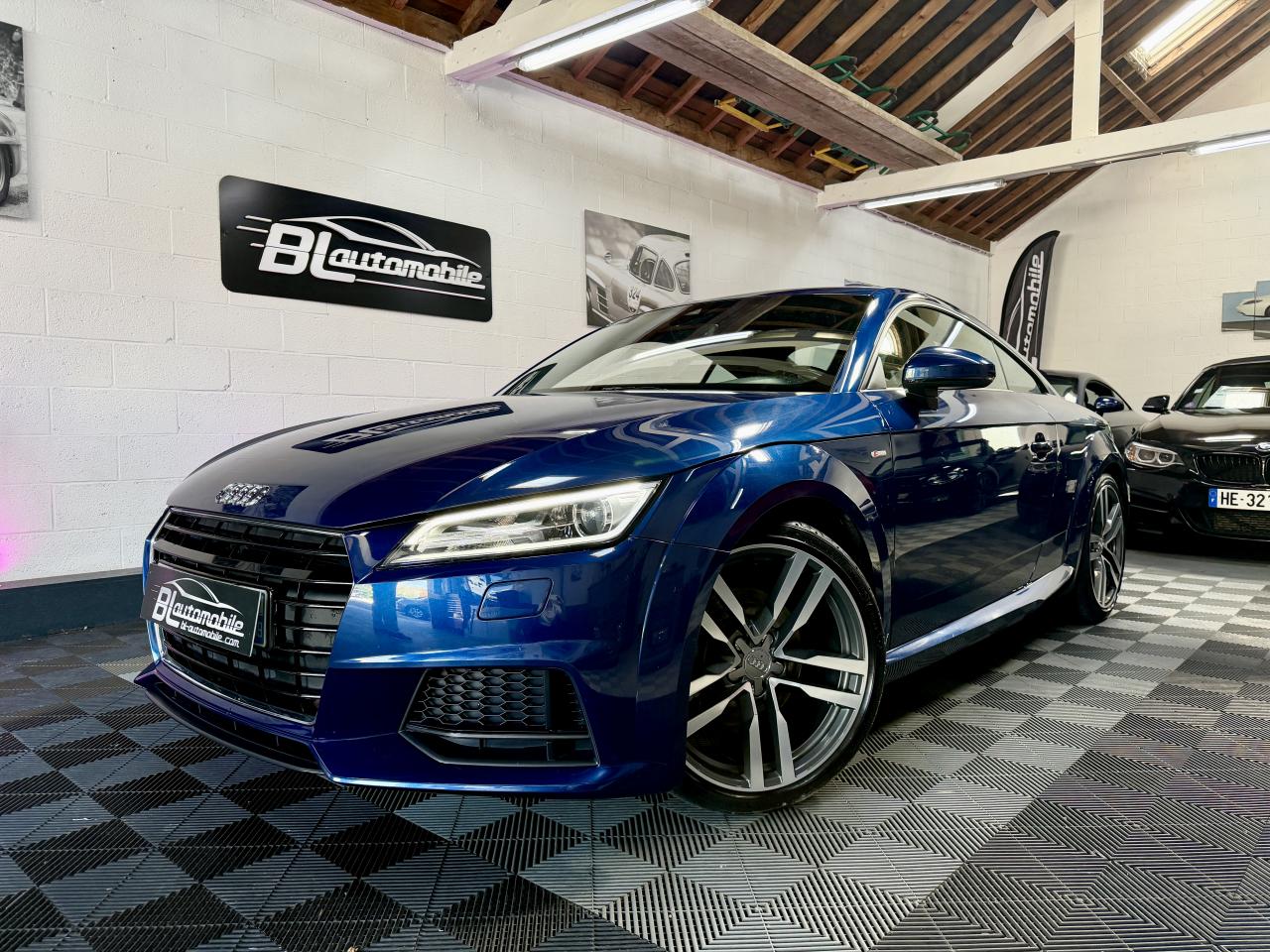 AUDI TT