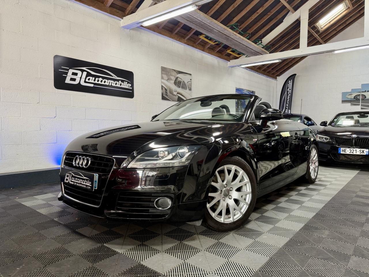 AUDI TT