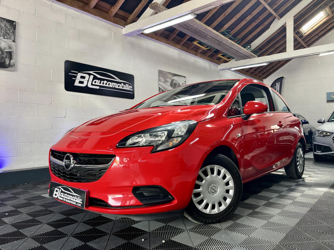 OPEL CORSA 1.4i - 90ch Edition - Volant et sièges chauffants - Radar - Clim