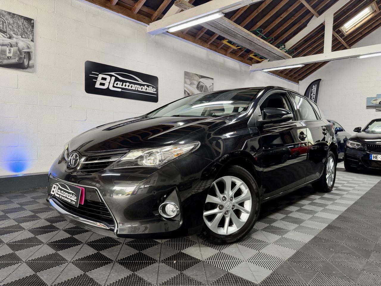 TOYOTA AURIS 100 VVT-i  II  Dynamic - Etat exceptionnel