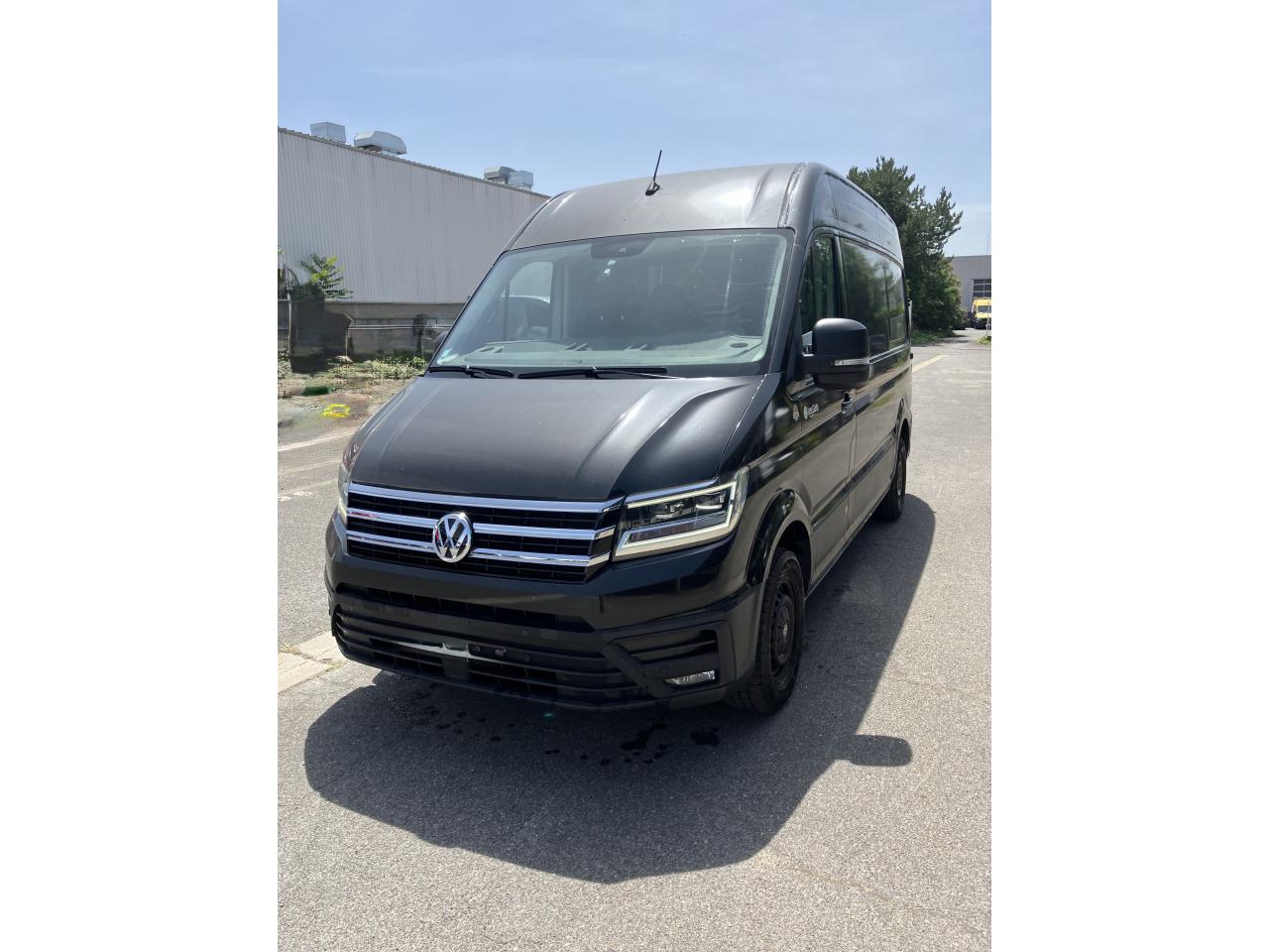 VOLKSWAGEN CRAFTER 35 L3H2 2.0 TDI - 177 - BVA8  2017 FOURGON Van 35 L3H2 Business