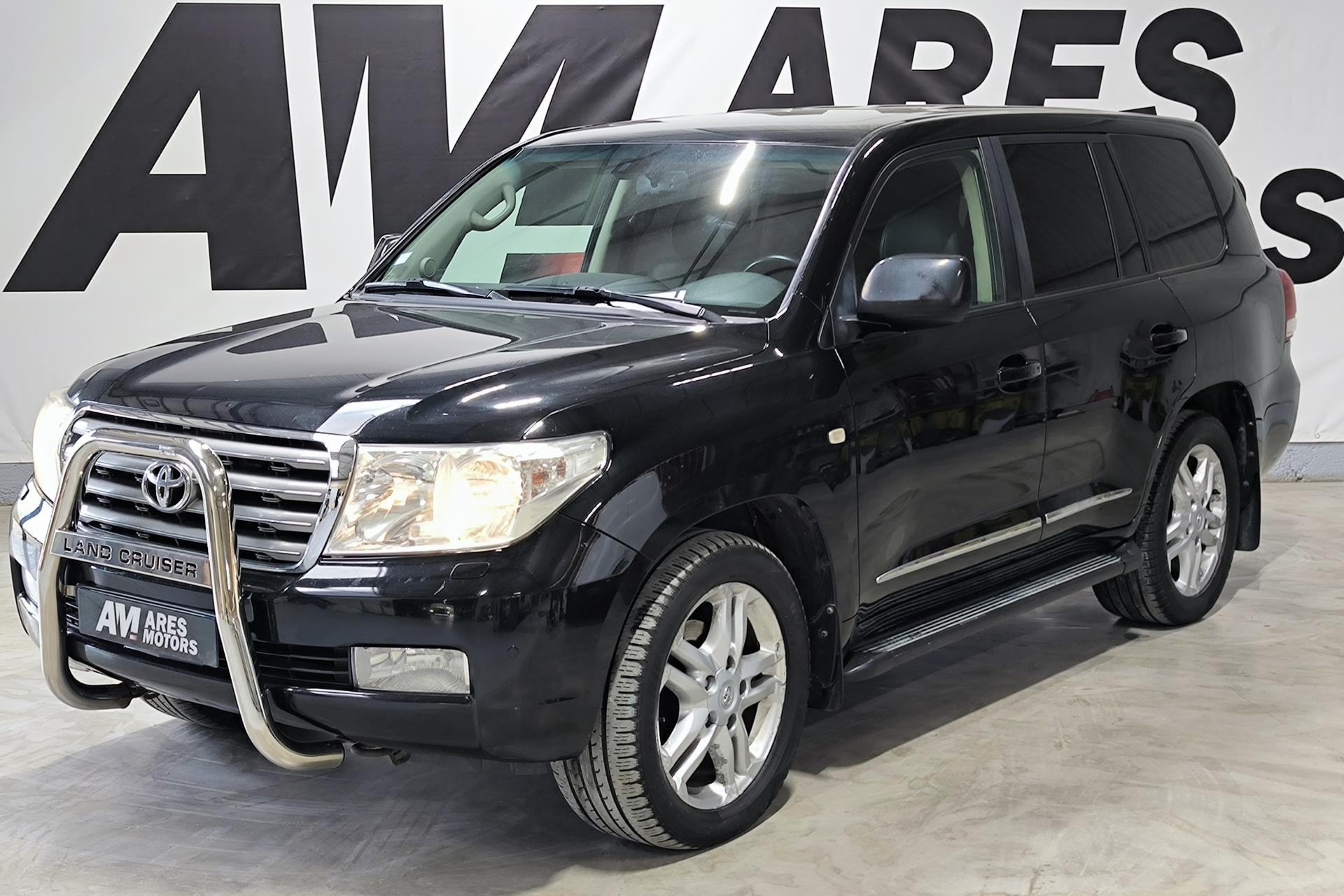 TOYOTA LAND CRUISER