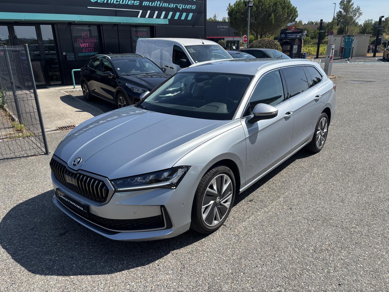 SKODA SUPERB Combi 2.0 TDI SCR 150 CV DSG COMBI Selection Garantie Skoda 01/28