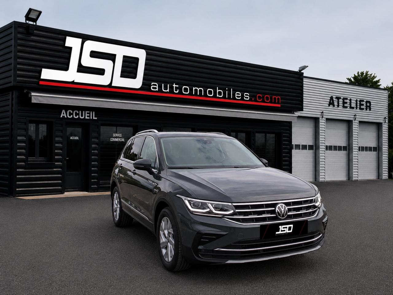VOLKSWAGEN TIGUAN