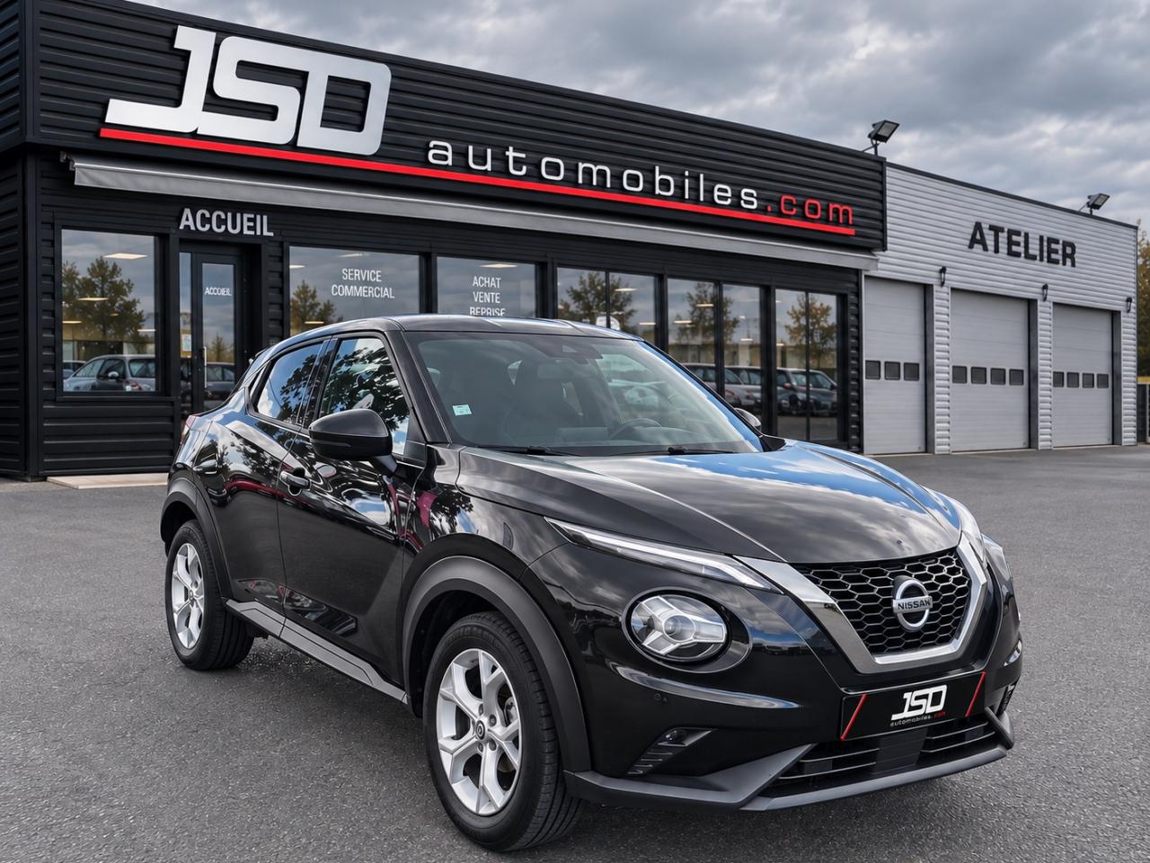 NISSAN JUKE