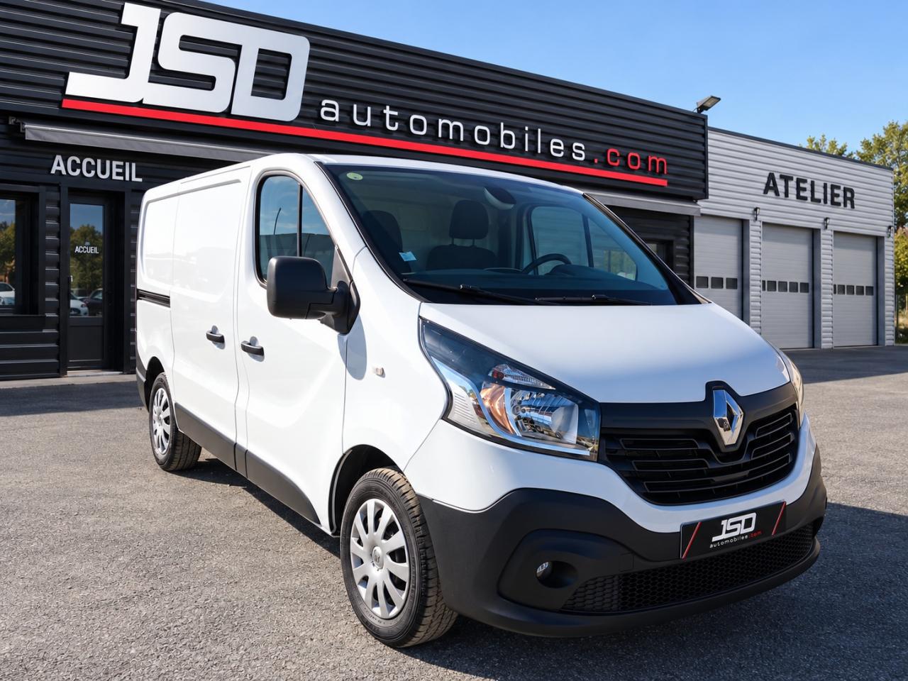 RENAULT TRAFIC