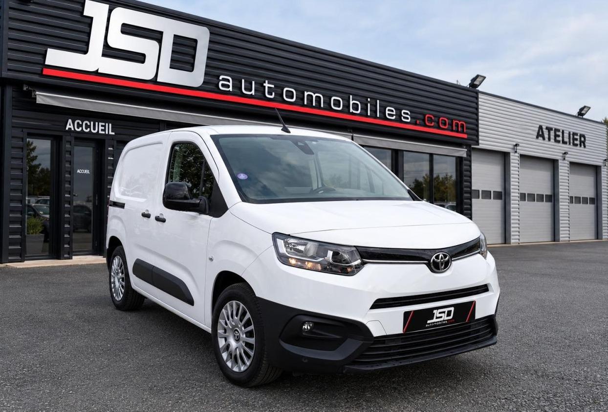 TOYOTA PROACE CITY 1.2 110 VVT-i Start&Stop Fourgon Medium Business