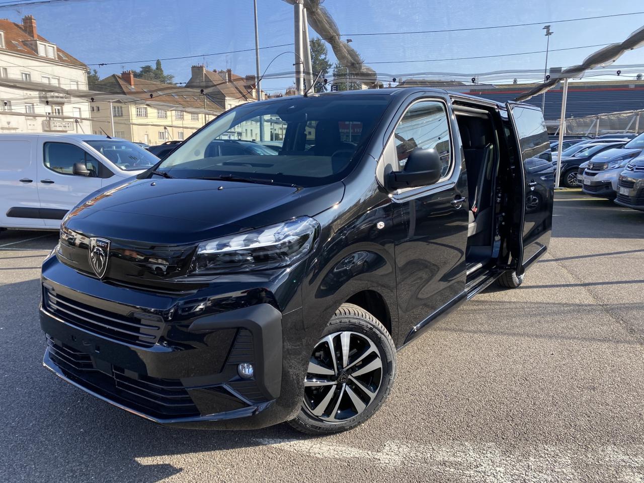 PEUGEOT TRAVELLER