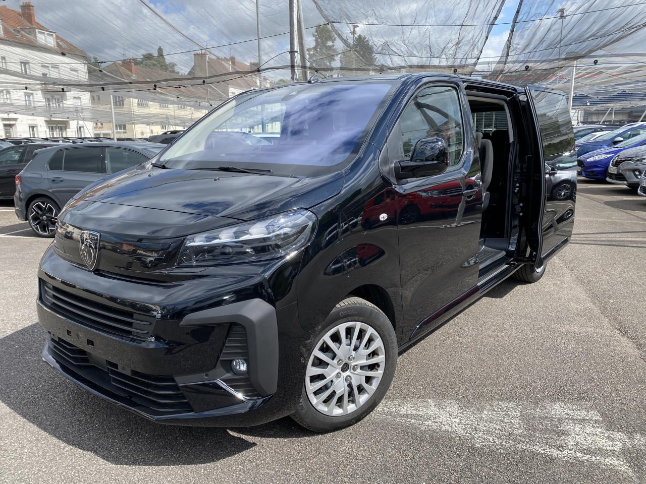 PEUGEOT TRAVELLER