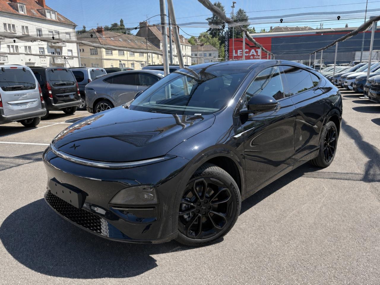 XPENG G6 PERFORMANCE 80 KWH AWD AVEC PACK BLACK EDITION / ATTELAGE / CUIR NOIR NAPPA