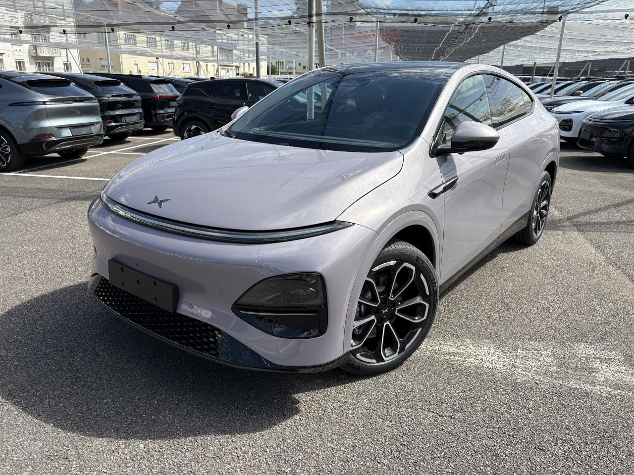 XPENG G6 PERFORMANCE 80 KWH AWD AVEC ATTELAGE / CUIR NOIR NAPPA