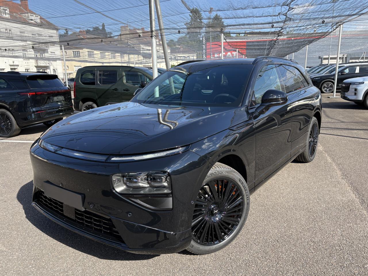 XPENG G9 575 AWD PERFORMANCE 93.1 KWH BLACK EDITION / CUIR TERRE BATTUE / ATTELAGE / SIEGES MASSANTS