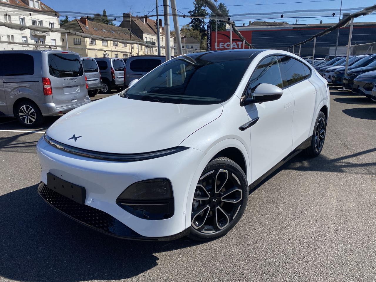 XPENG G6 RWD LONG RANGE 80.8 KWH 295 AVEC ATTELAGE / CUIR GRIS