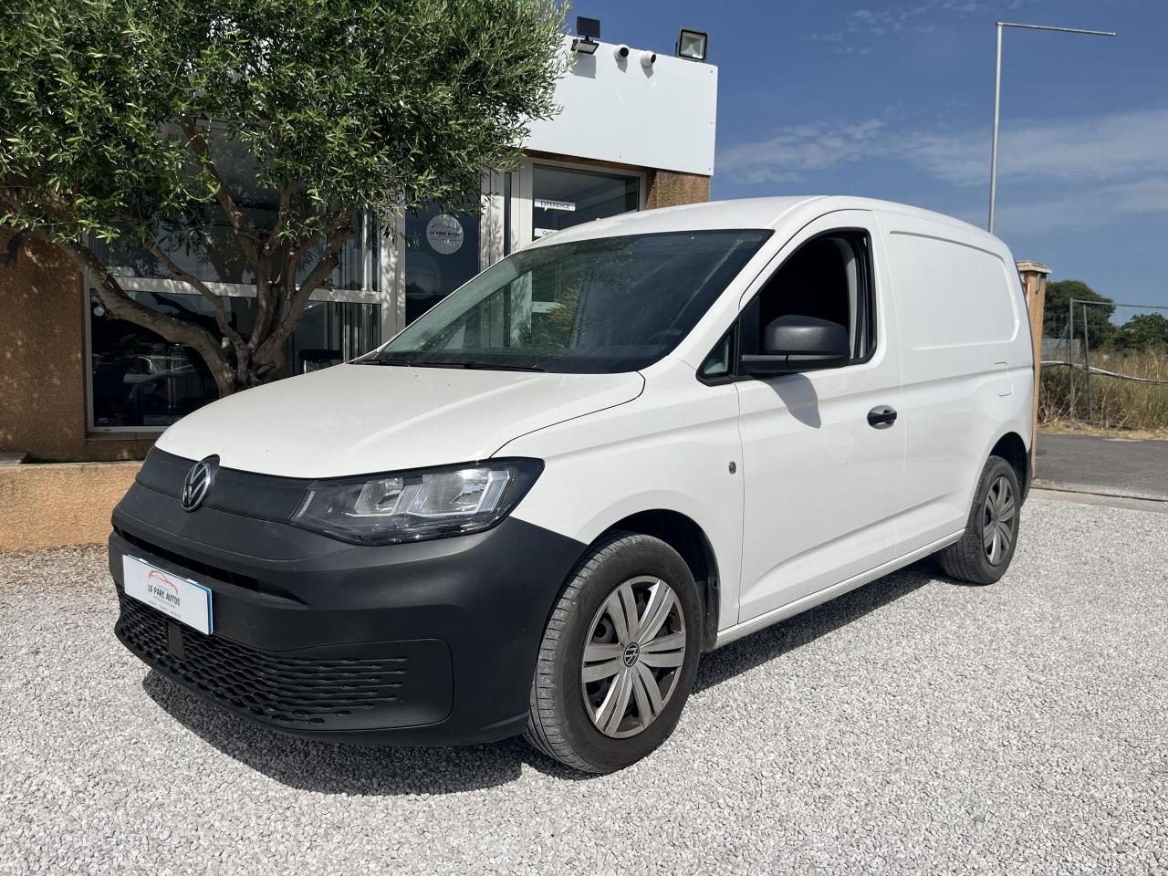VOLKSWAGEN CADDY 2.0 16V TDI - 102 cv  2022 FOURGON Cargo Business  tva 10825 HT